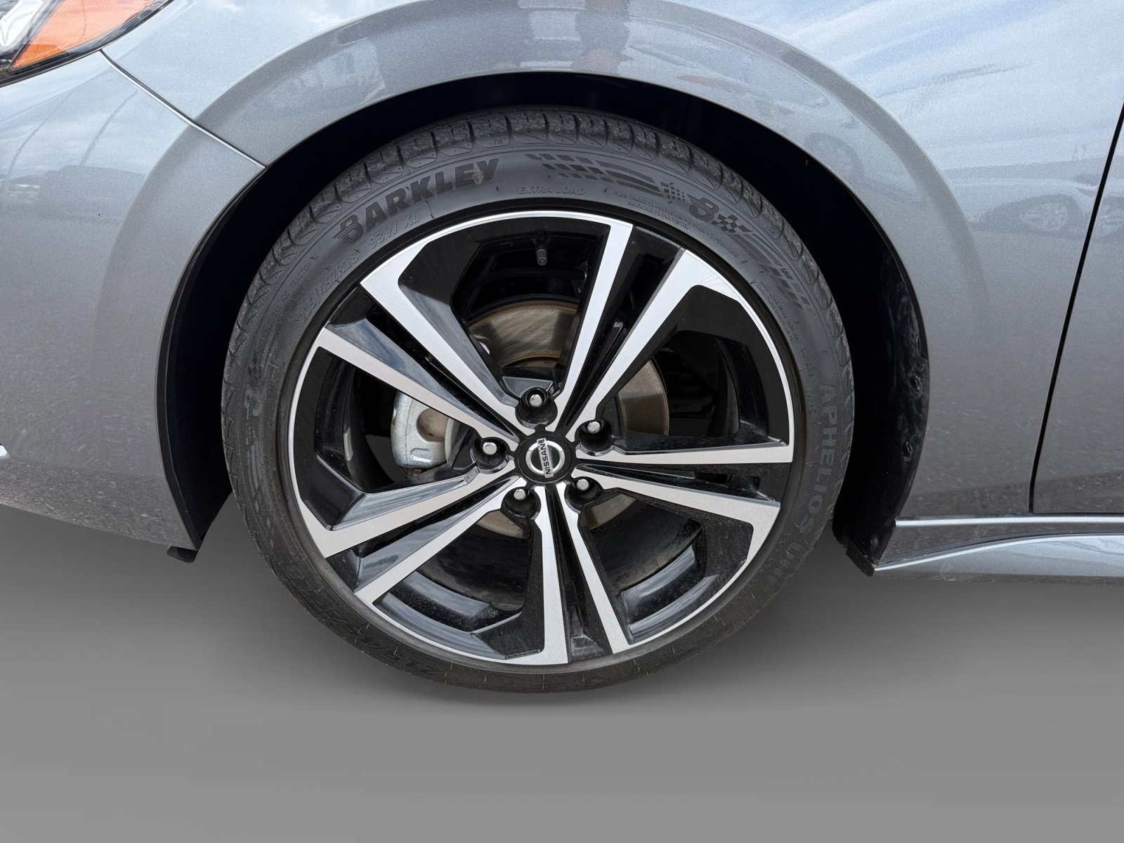 Used 2022 Gun Metallic Nissan SR image 9