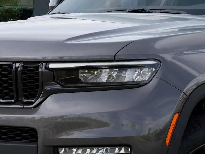New 2025 Baltic Gray Metallic Clearcoat Jeep Limited image 10