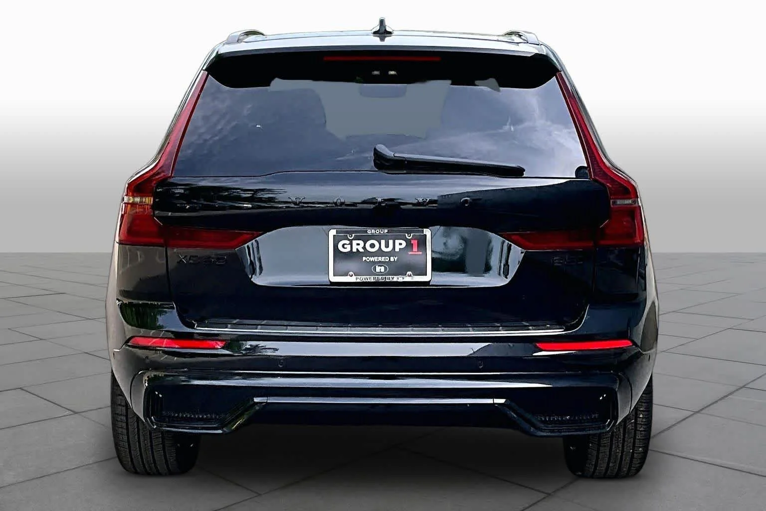 New 2026 ONYX BLACK Volvo Ultra Black Edition image 4