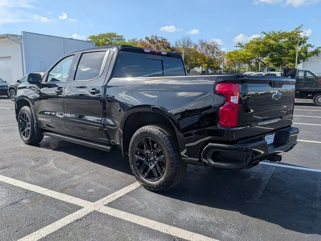 Used 2025 Black Chevrolet High Country image 5