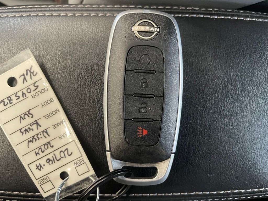 Used 2024 White Nissan SR image 18