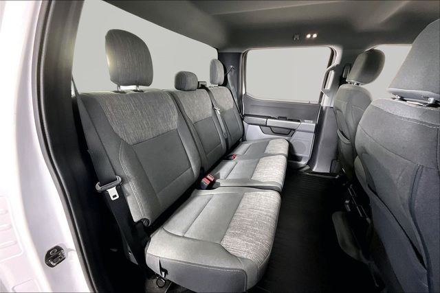 Used 2021 White Ford XLT image 25