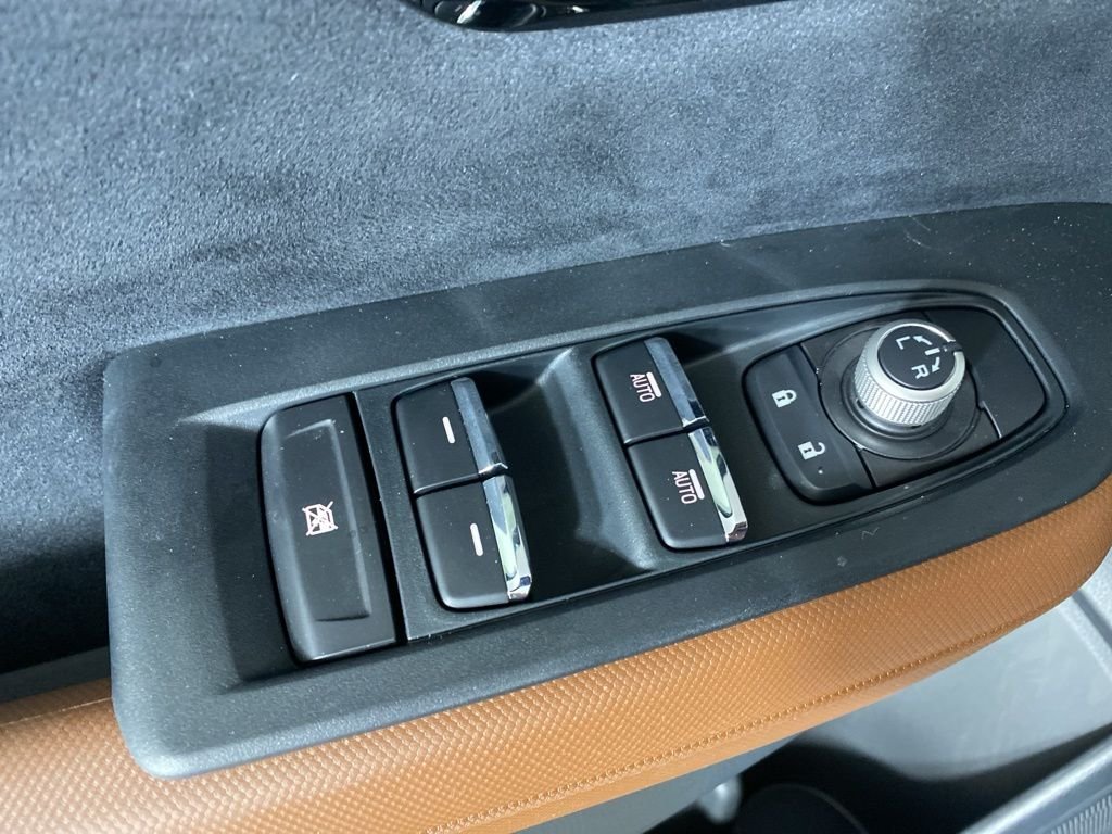 2025 Subaru Forester Touring - Photo 24