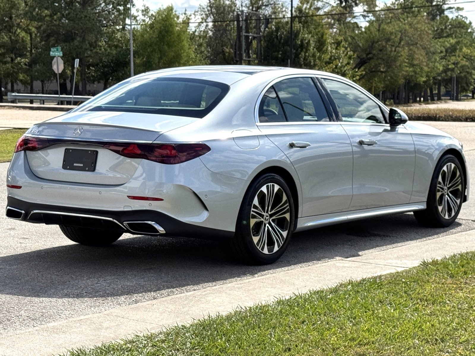 New 2026 Cirrus Silver Metallic Mercedes-Benz E 350 image 26