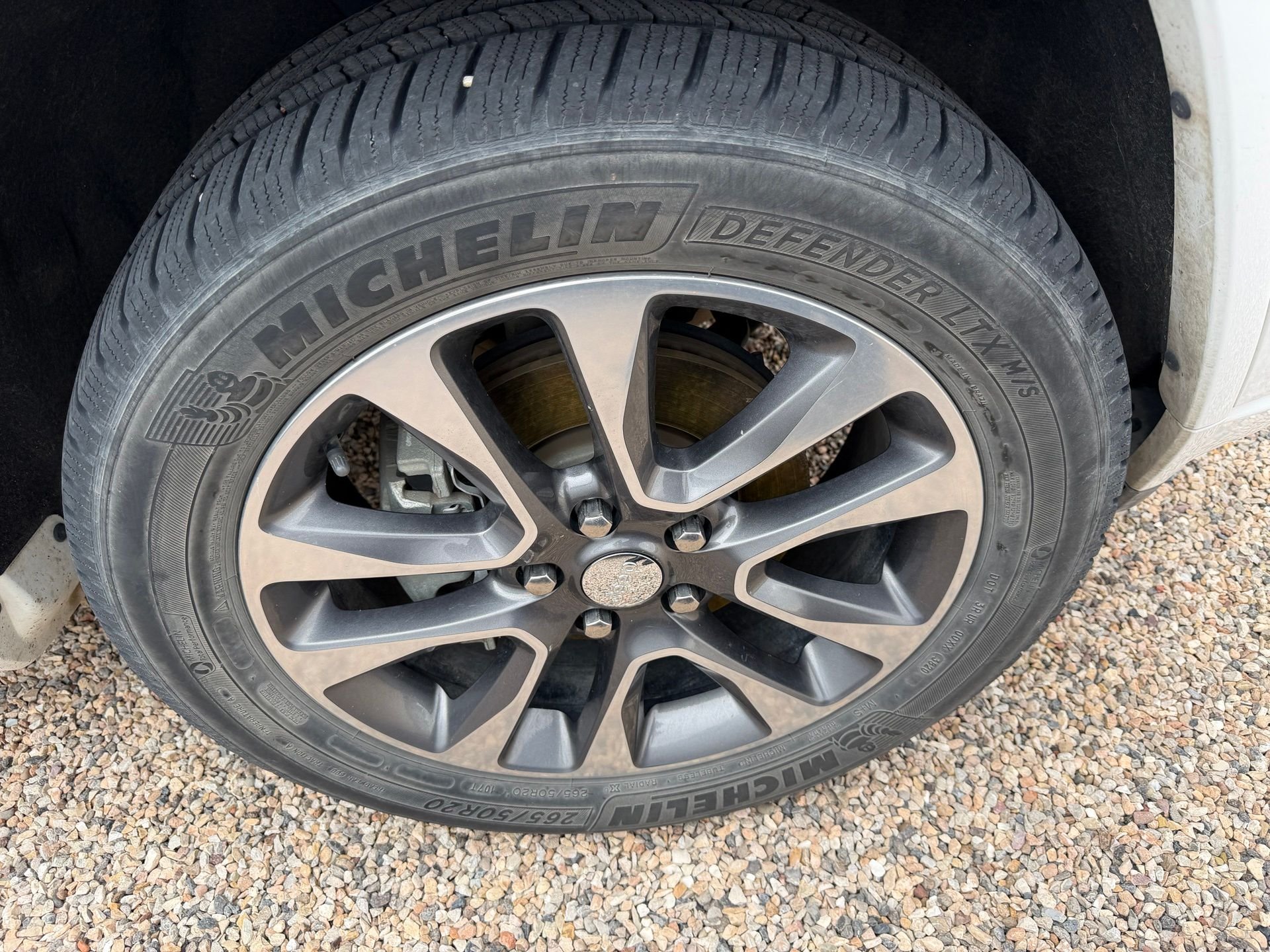 Used 2017 White Jeep Overland image 4