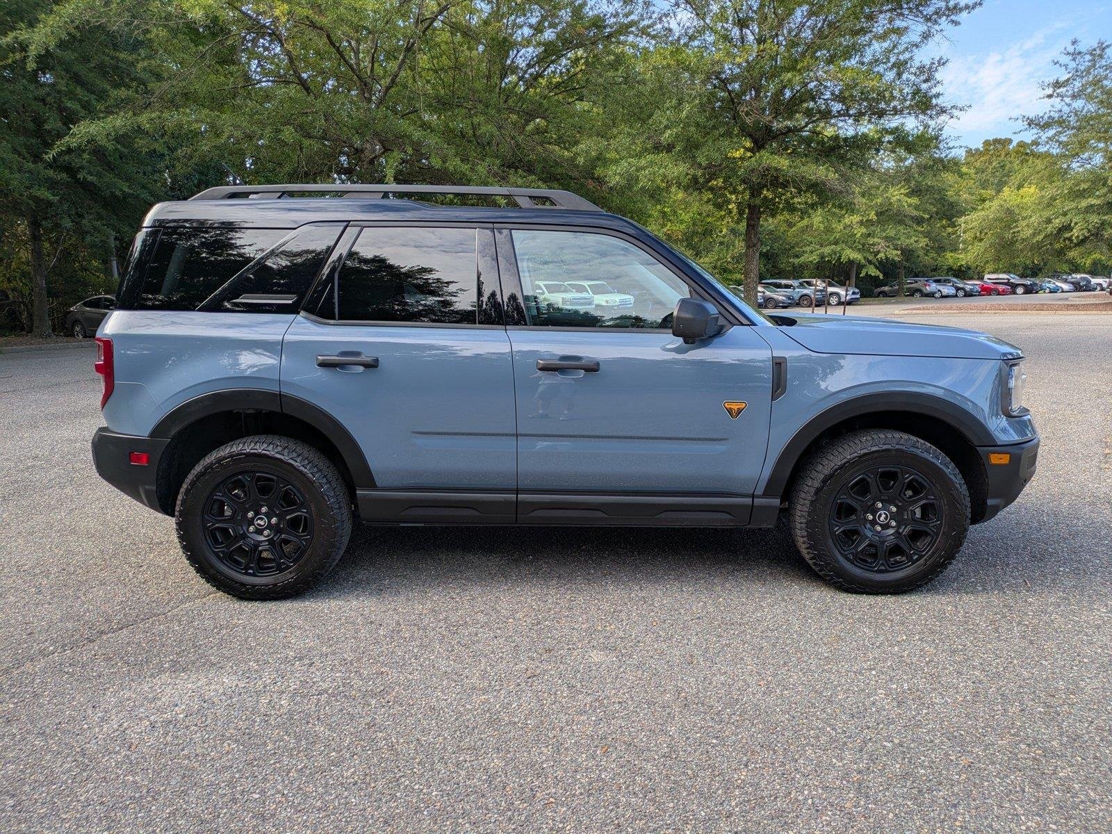 Used 2025 Azure Gray Metallic Tri-Coat Ford Badlands image 3