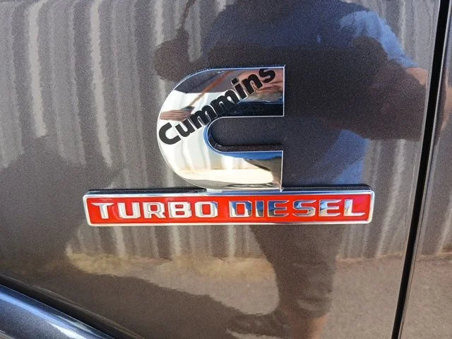 New 2026 Granite Crystal Metallic Clear-Coat Exterior Paint RAM Laramie image 7