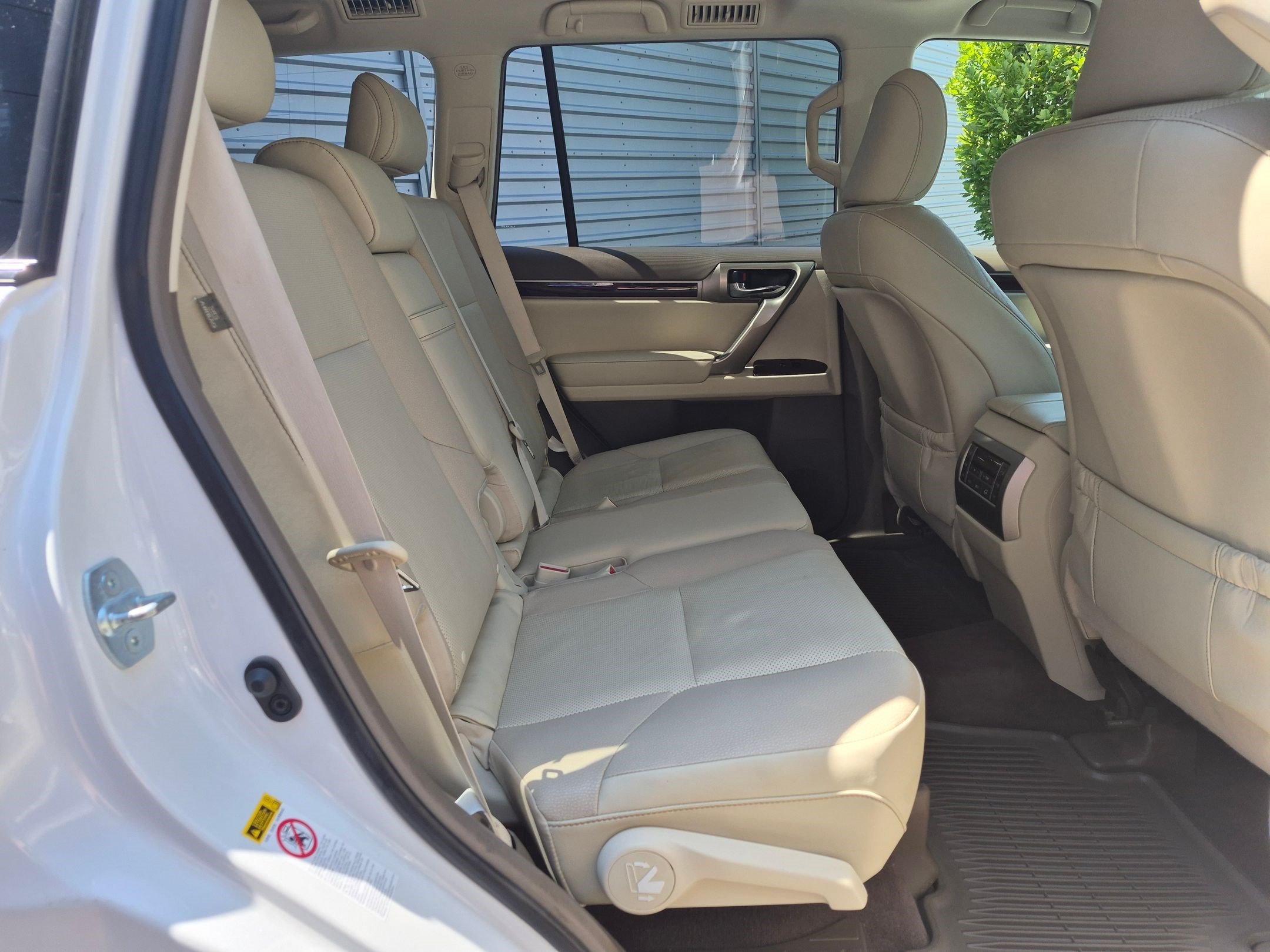 Used 2019 Starfire Pearl Lexus GX 460 image 30