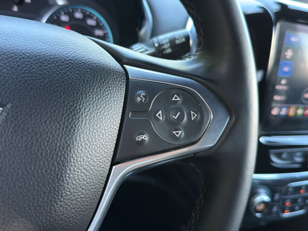 Used 2023 Gray Chevrolet LT image 17