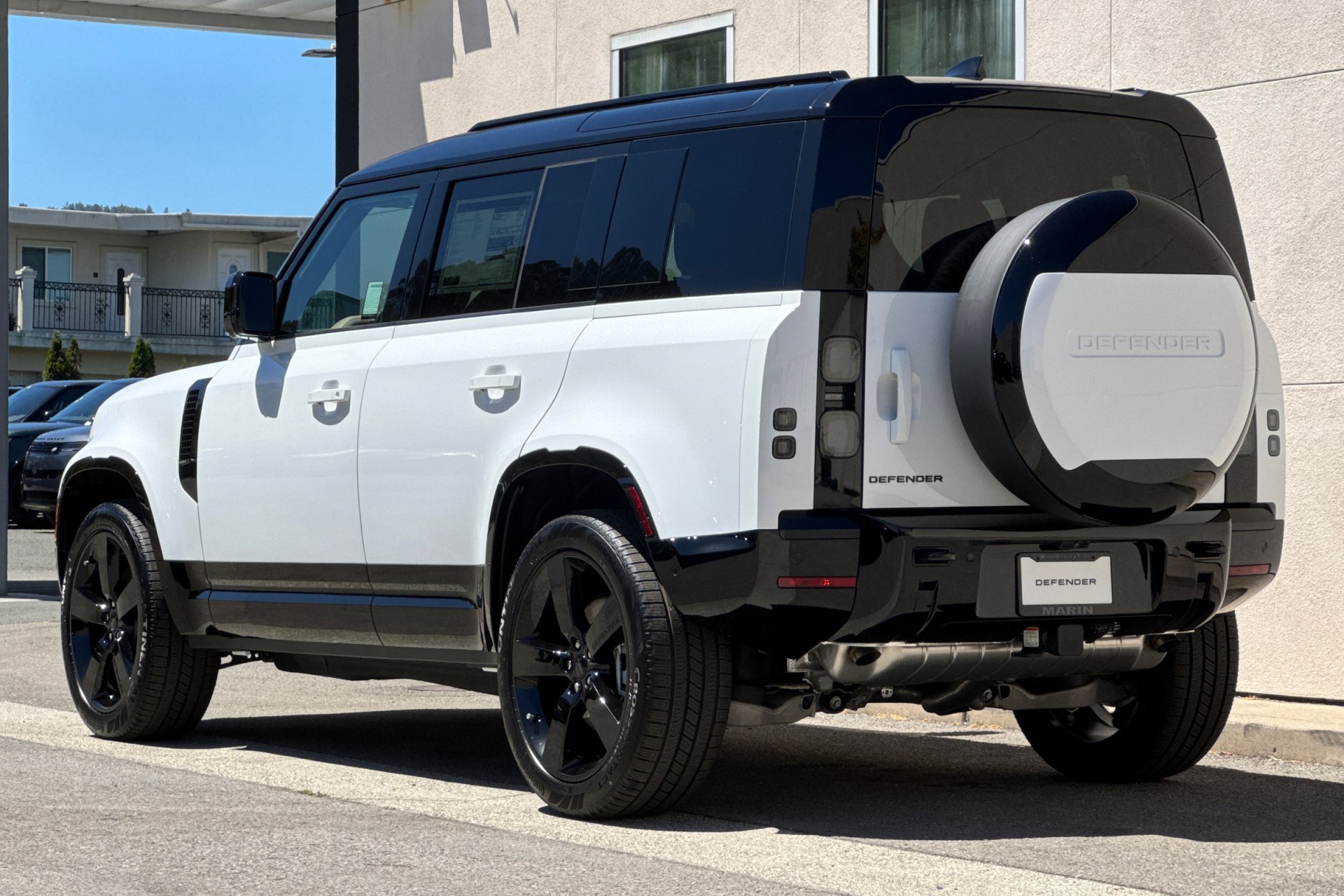 New 2026 Fuji White Land Rover X-Dynamic SE image 6