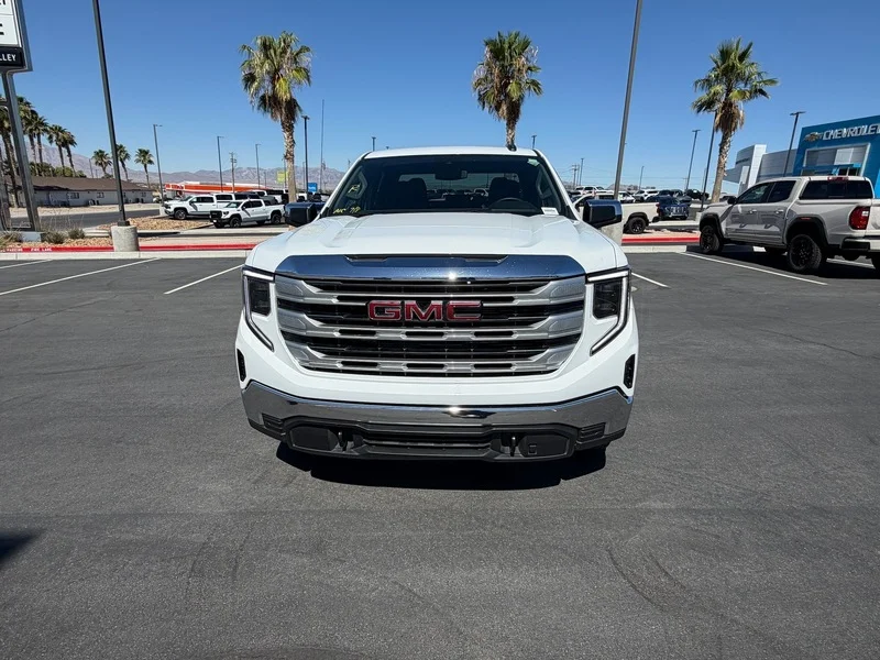 Used 2024 Summit White GMC SLE image 8