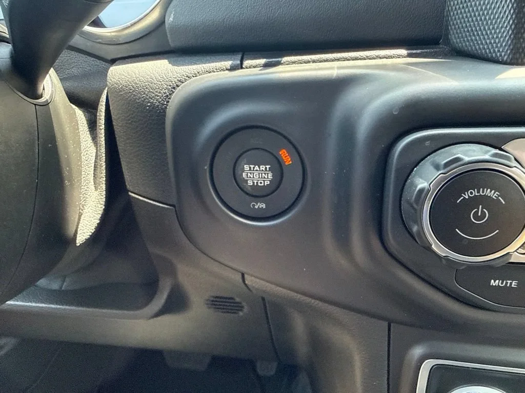 Used 2021 Red Jeep Unlimited Sahara image 21