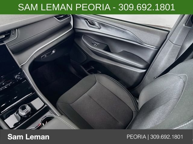 New 2027 High-Gloss Black Paint Jeep Laredo image 22