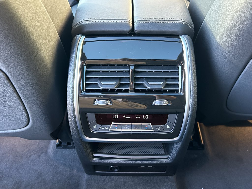 Used 2026 Carbon Black Metallic BMW M60i image 33