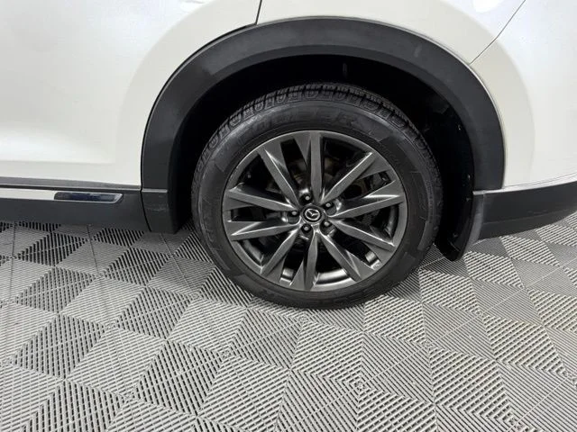 Used 2020 Snowflake White Pearl Mazda Signature image 43
