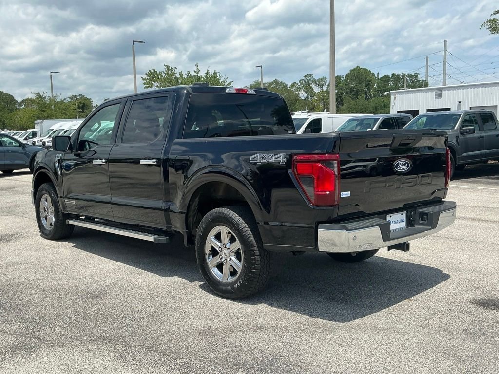 Used 2025 Black Ford XLT image 3