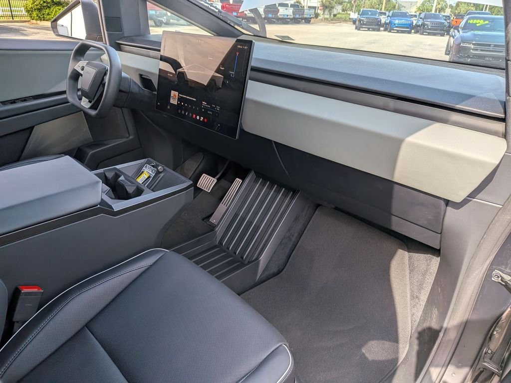 Used 2025 Silver Tesla Base image 23