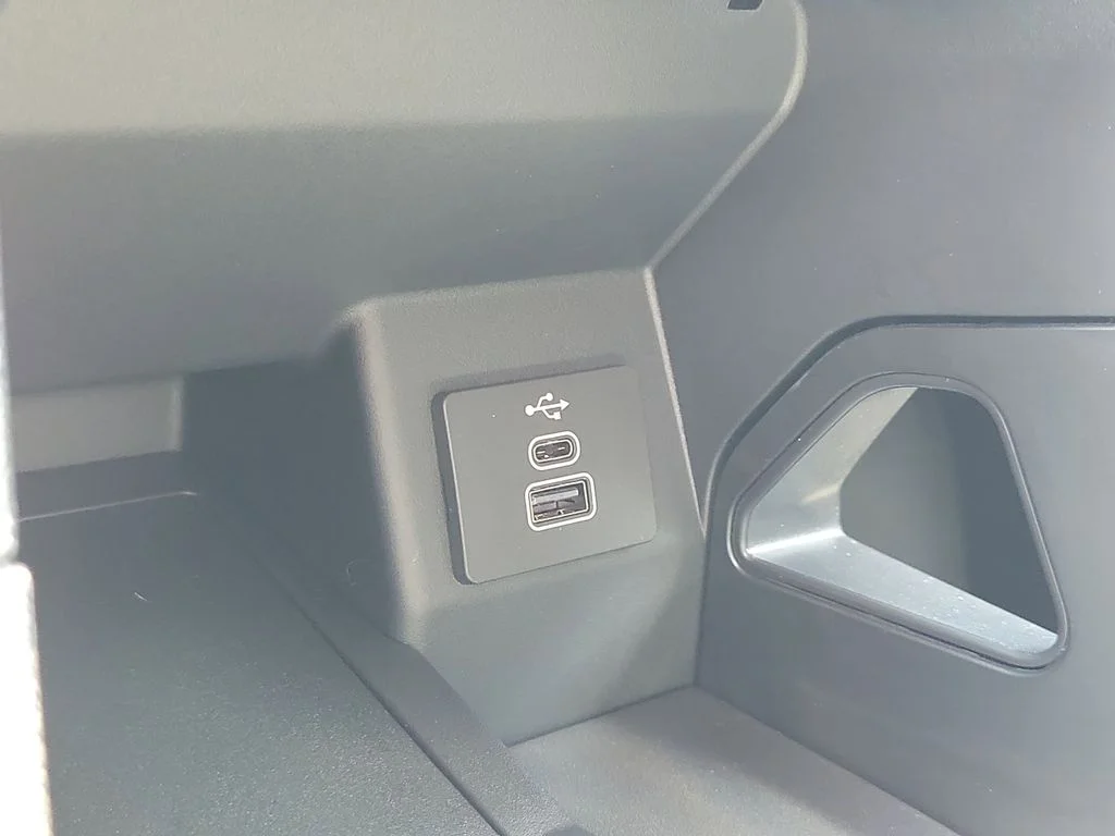 New 2026 Oxford White Ford XL image 25