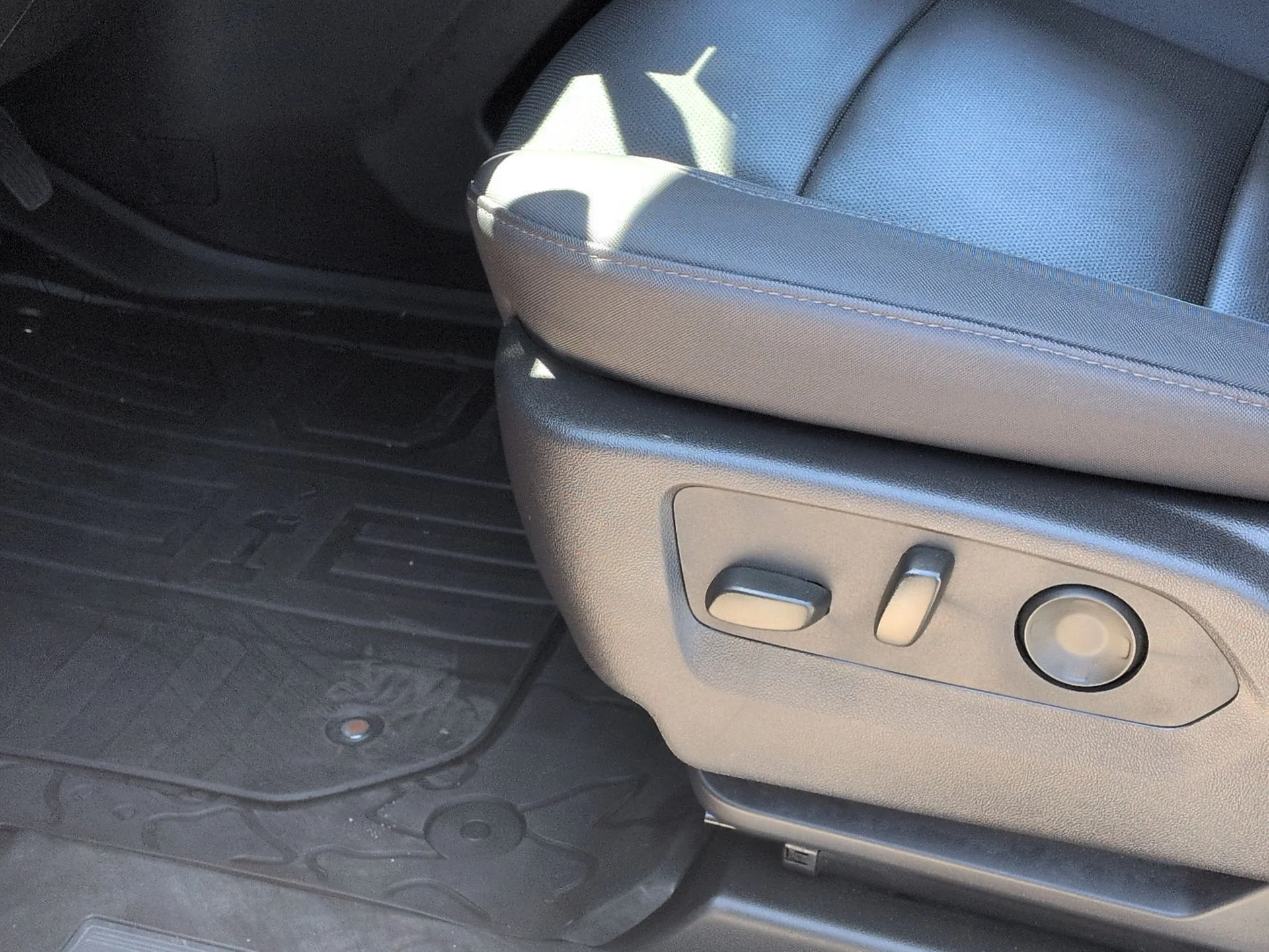 Used 2025 Black GMC 3X image 36