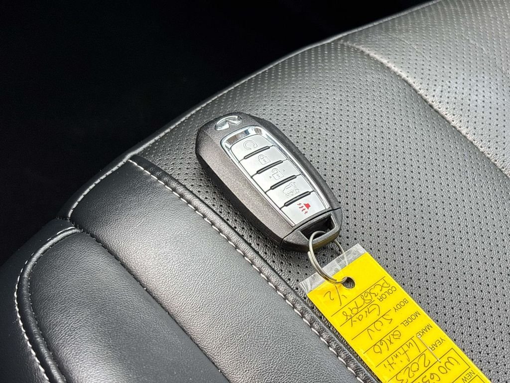 Certified Used 2023 Gray INFINITI LUXE image 27