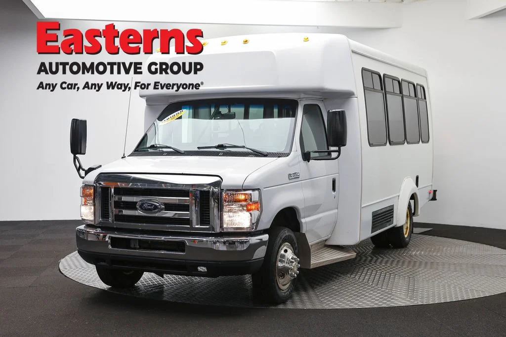 Used 2018 White Ford Base image 1