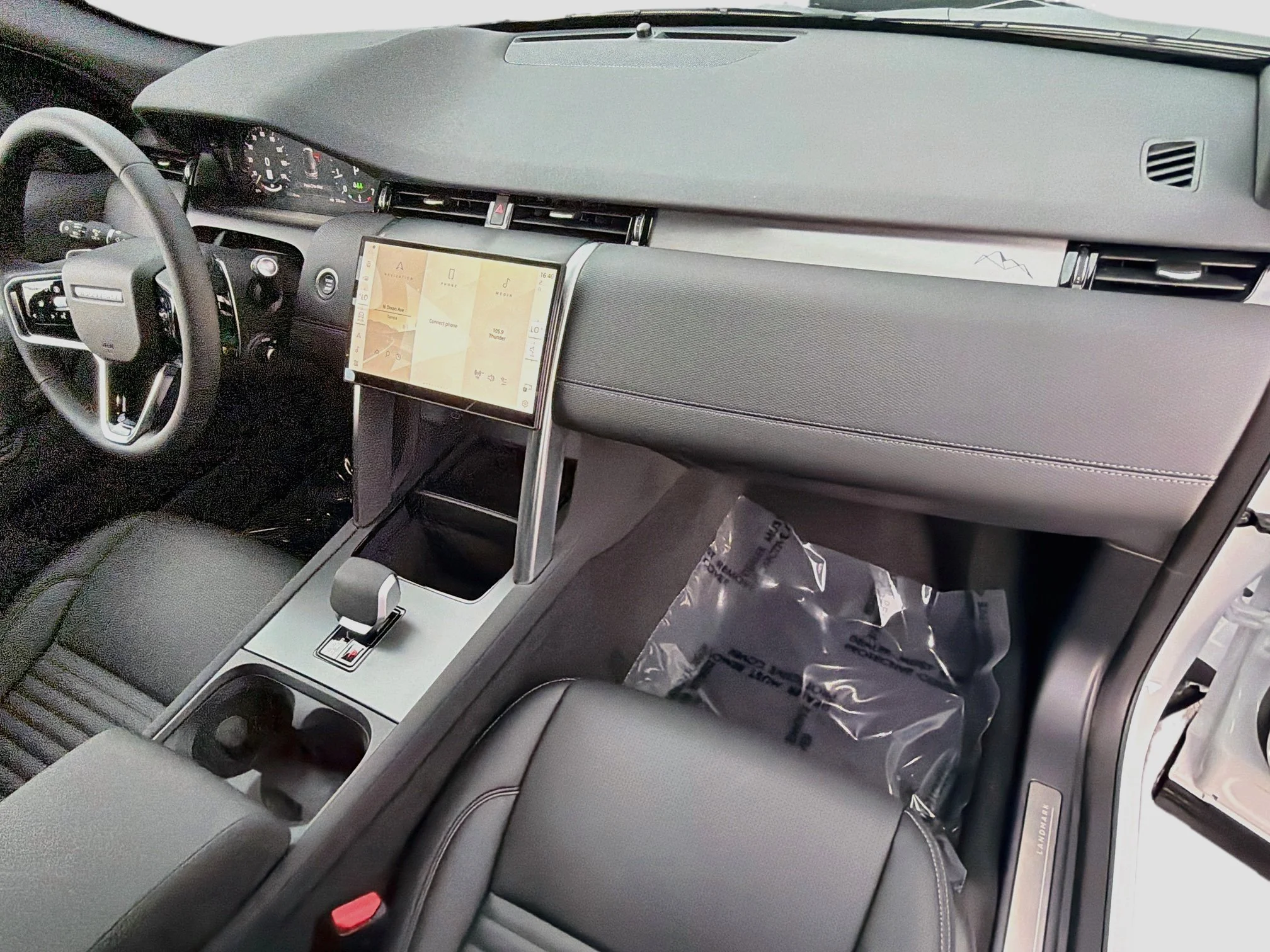 New 2026 Fuji White Land Rover Landmark image 14