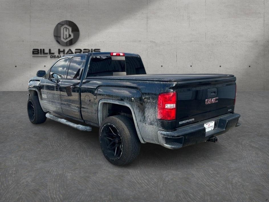 Used 2017 Black GMC SLE image 7