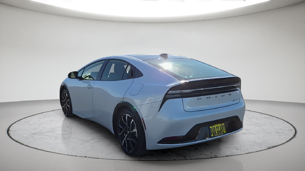 New 2027 Wind Chill Pearl Toyota XSE image 9