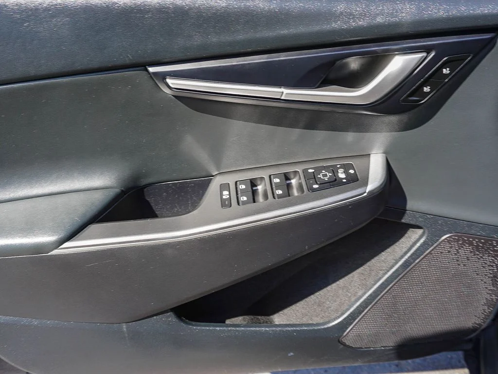 Certified Used 2023 Blue Kia Light image 18