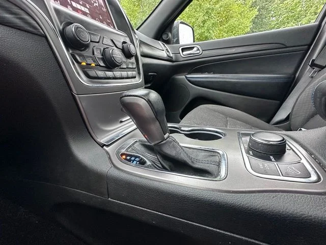 Used 2020 Gray Jeep Laredo image 15