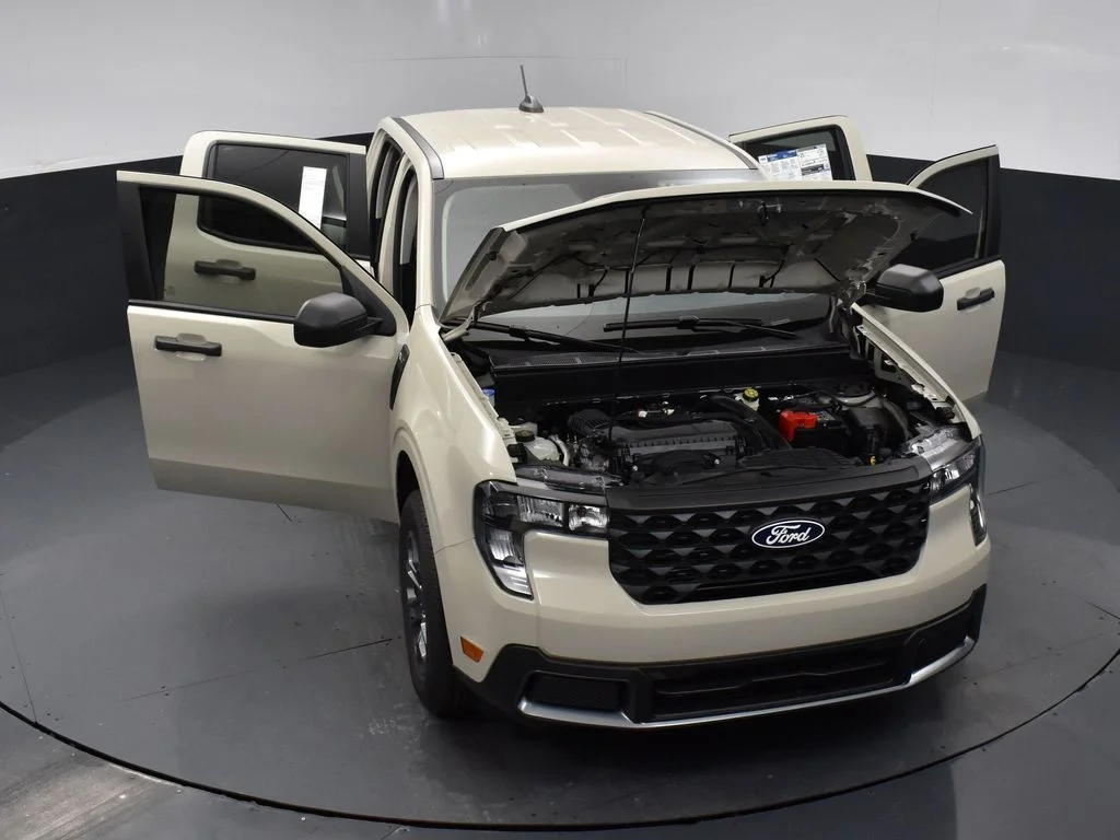 New 2025 Beige Ford XLT image 41