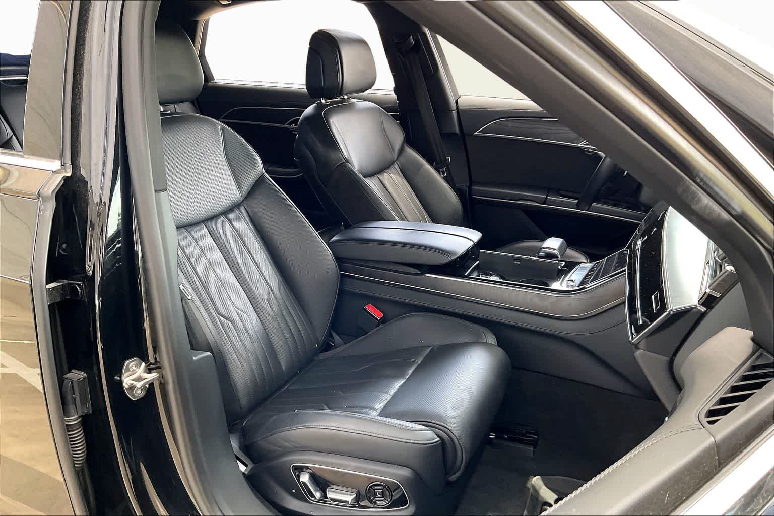 Used 2019 Mythos Black Metallic Audi  image 9