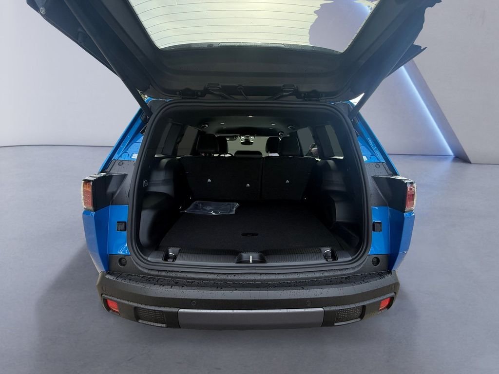 New 2026 Hydro Blue Pearl-Coat Exterior Paint Jeep Limited image 20