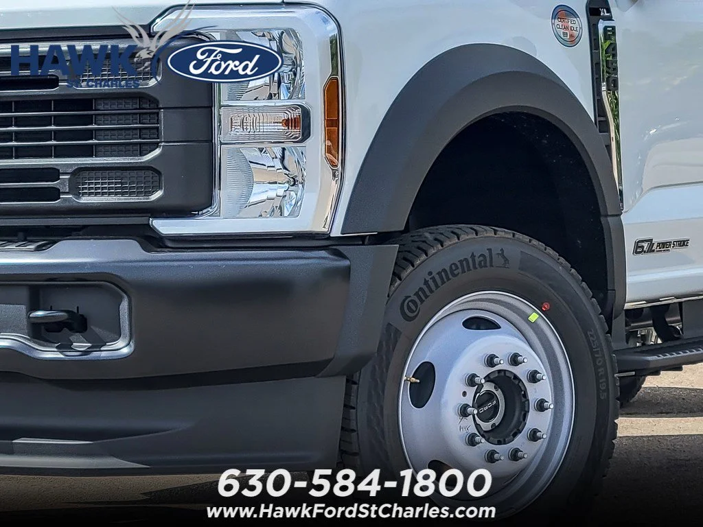 New 2026 Oxford White Ford F-450® XL image 2
