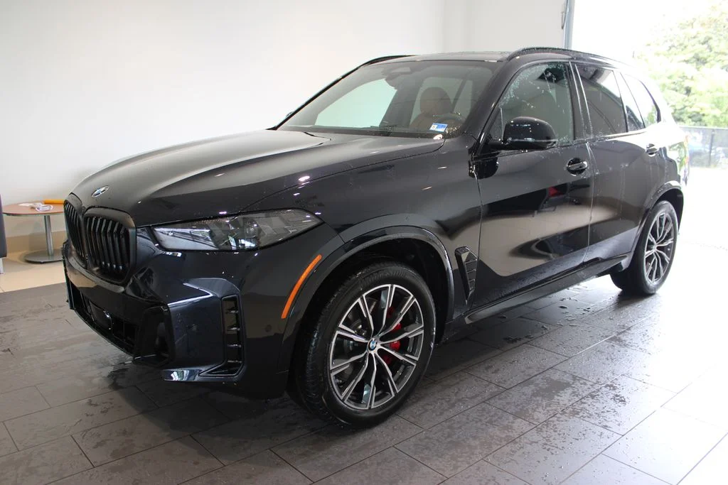 New 2026 Carbon Black Metallic BMW xDrive40i image 11