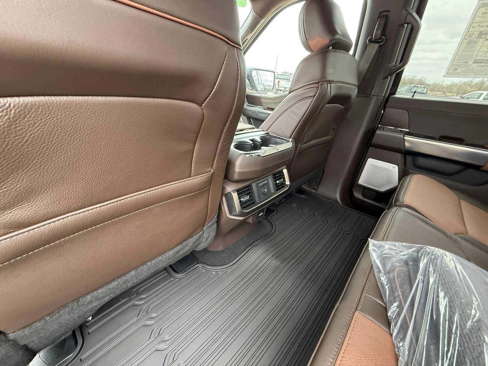 New 2026 Carbonized Gray Metallic Ford King Ranch® image 30