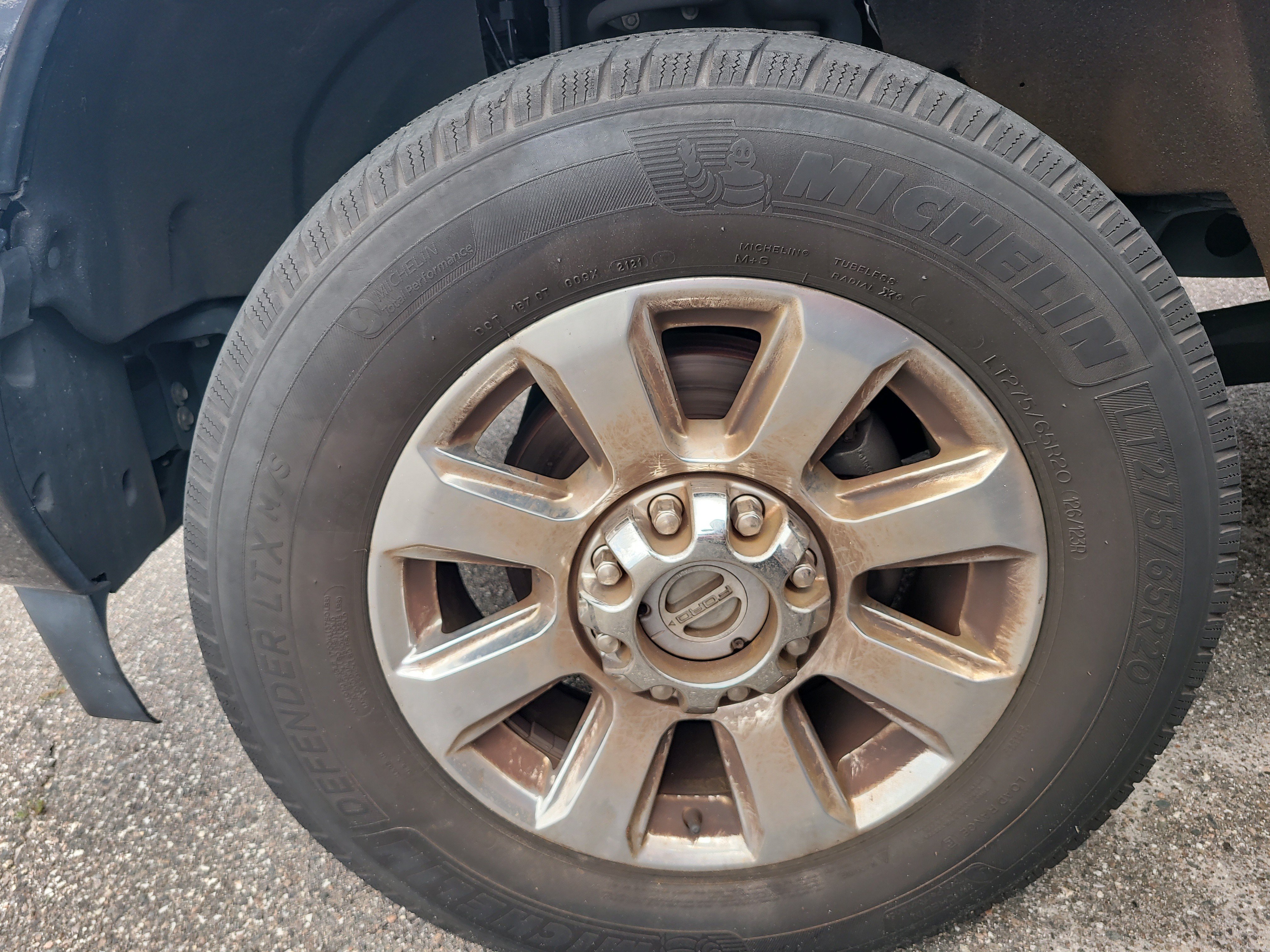 Used 2017 Shadow Black Ford Platinum image 8