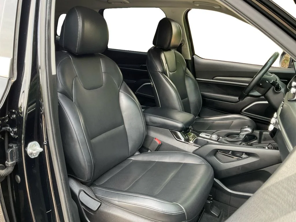 Used 2021 Black Kia S image 29