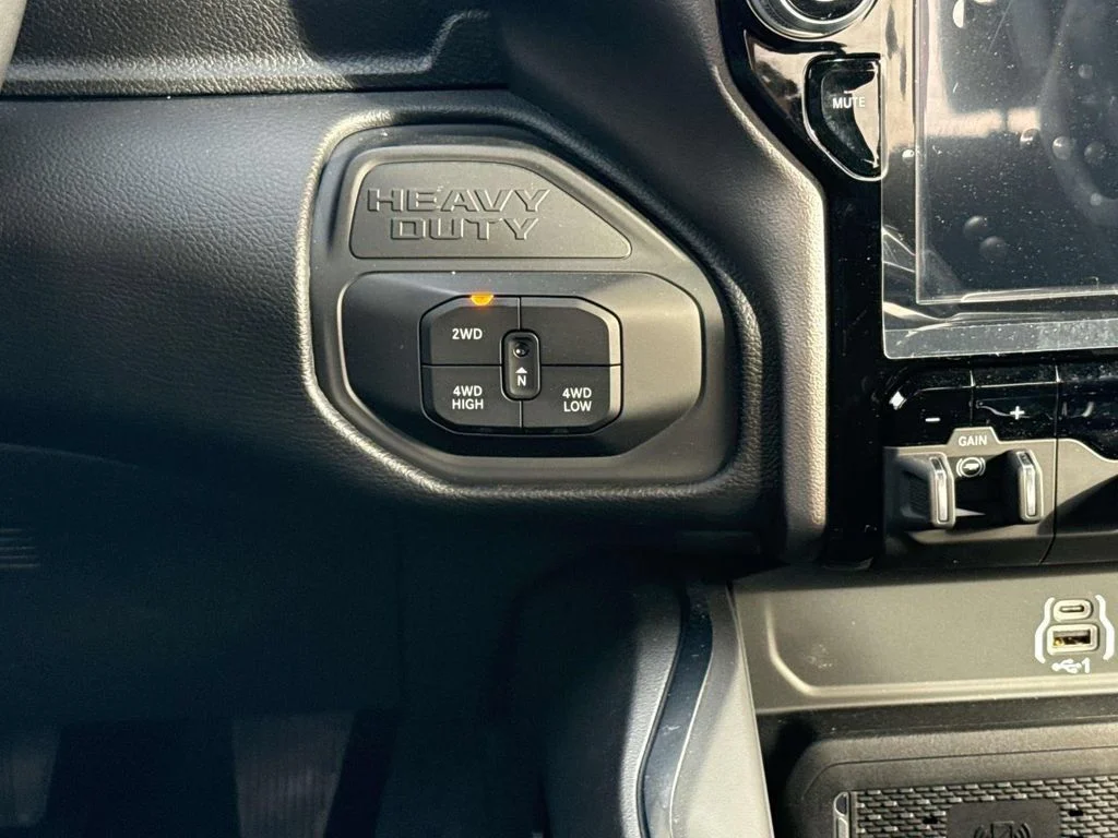 New 2026 Ceramic Gray Clear-Coat Exterior Paint RAM Laramie image 21