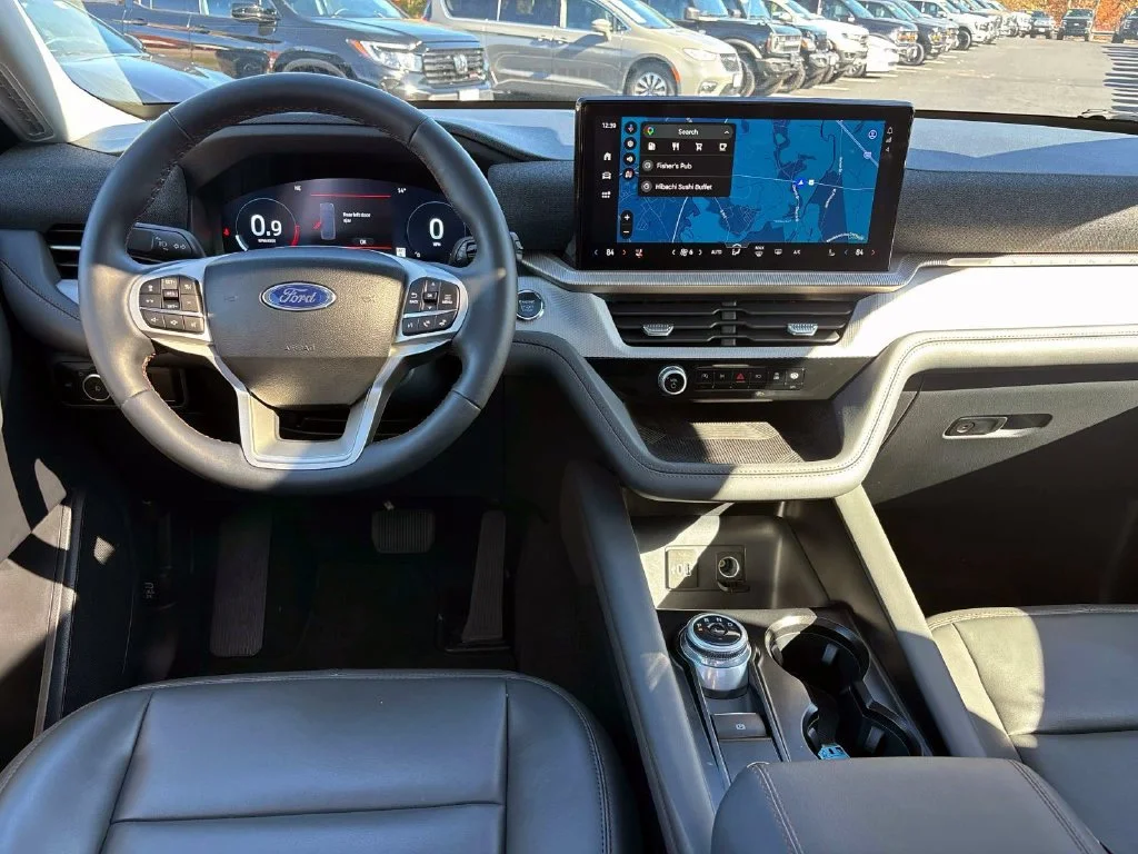 Used 2026 Black Metallic Ford Active image 14