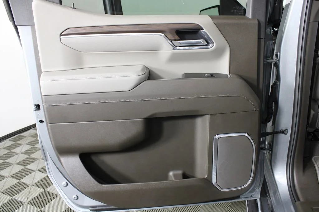 2026 GMC Sierra 1500 SLT - Photo 11