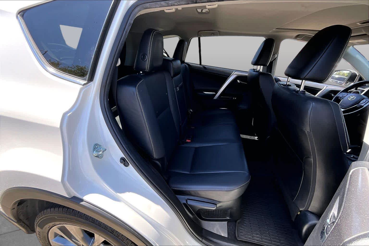 Used 2018 Blizzard Pearl Toyota Hybrid Limited image 19