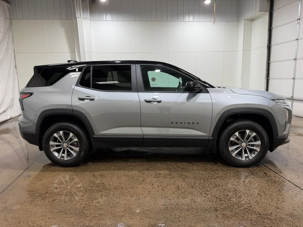 2027 Chevrolet Equinox LT - Photo 13