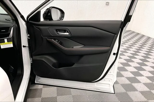 New 2026 Everest White Pearl Nissan Rock Creek image 30