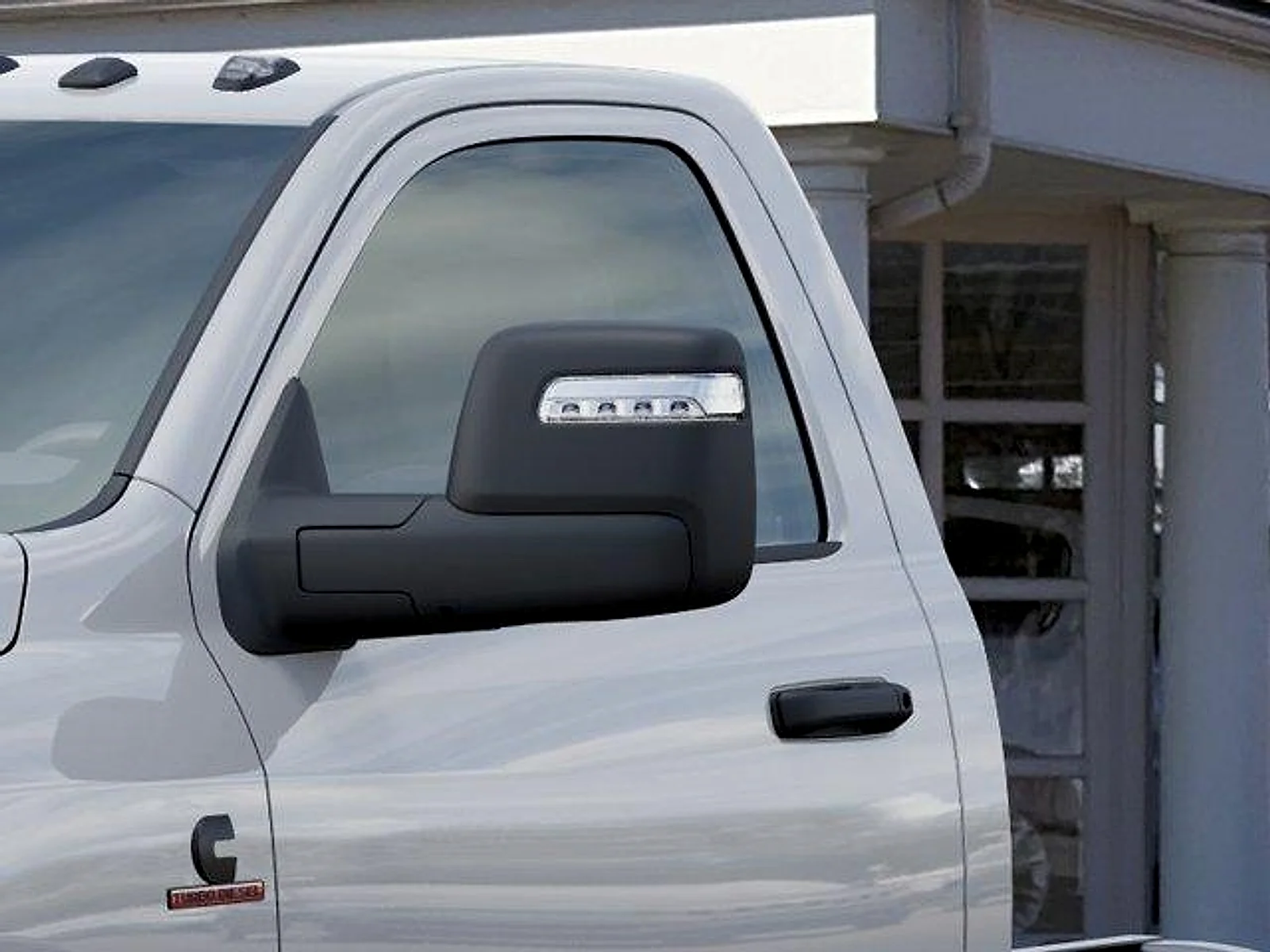 New 2026 Bright White Clear-Coat Exterior Paint RAM Tradesman 4WD Reg Cab 60" CA 143.5" WB image 12