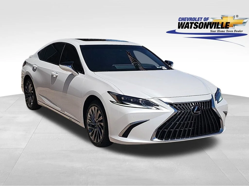 2025 Lexus ES 300h 300h Luxury's photo