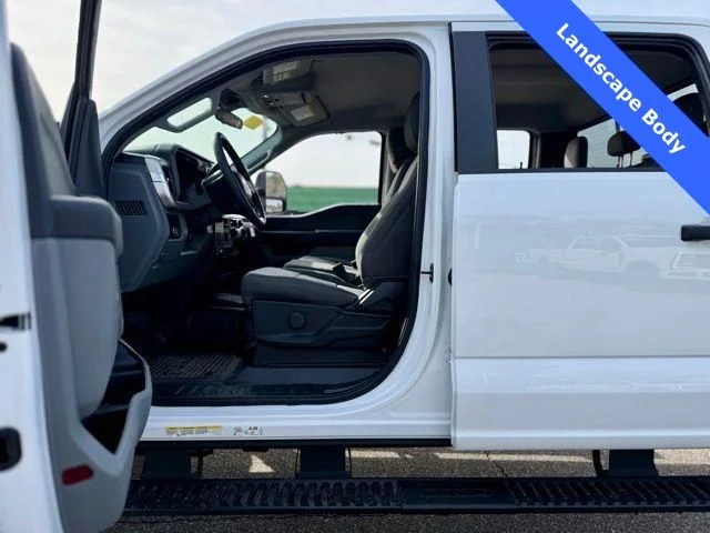 2025 Ford F-550 Super Duty Chassis Cab XL - Photo 6