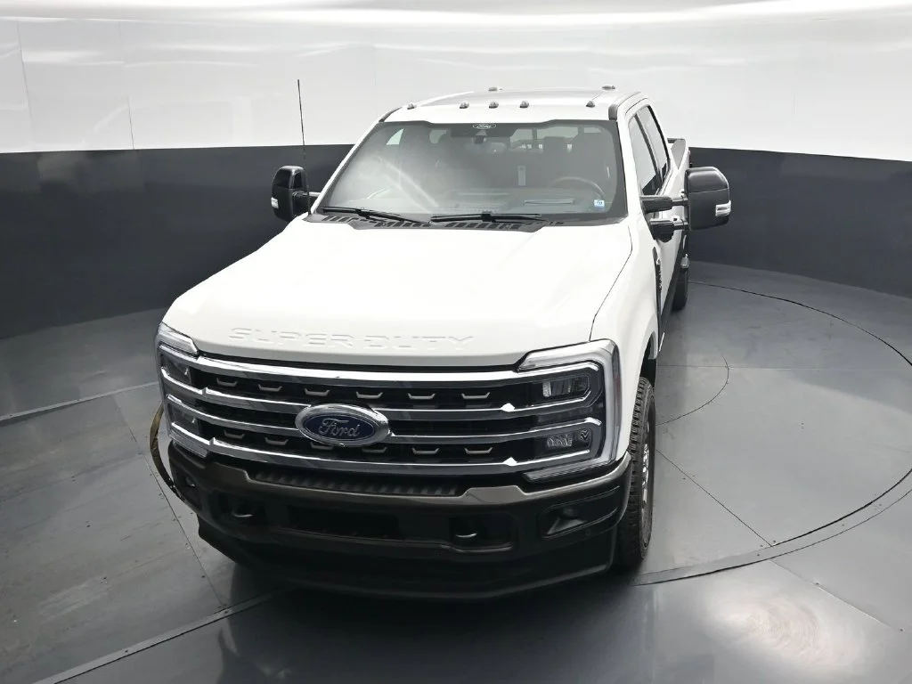 Used 2025 White Ford King Ranch image 37