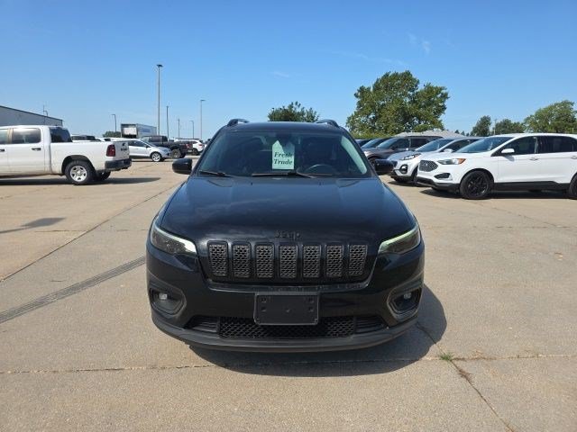 Certified 2019 Jeep Cherokee Altitude with VIN 1C4PJMLB0KD390318 for sale in Indianola, IA