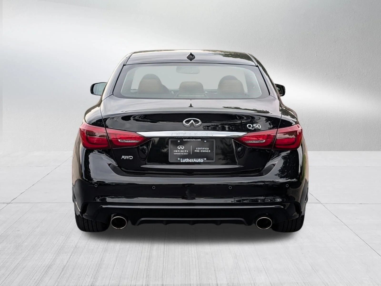 Certified Used 2023 Black Obsidian INFINITI LUXE image 6